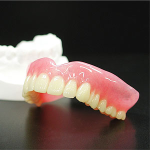 一般的な総入れ歯
